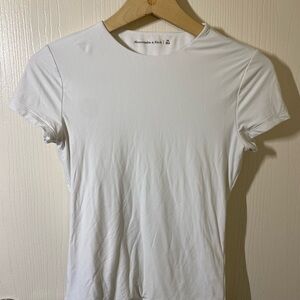 Abercrombie & Fitch Classic White Short Sleeve Tee